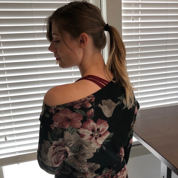 😻Last Large! Green Floral Off Shoulder Sweater - Picture 8 of 8
